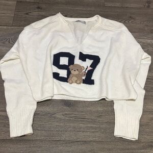 Hollister Cream Baggy V-Neck Bear Sweater